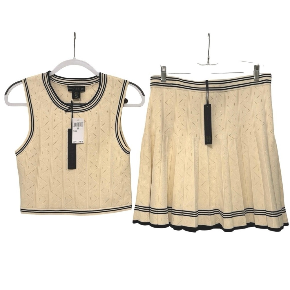 House of Harlow 1960 Ecru and Black Knit 2 piece casual set M top / L skirt